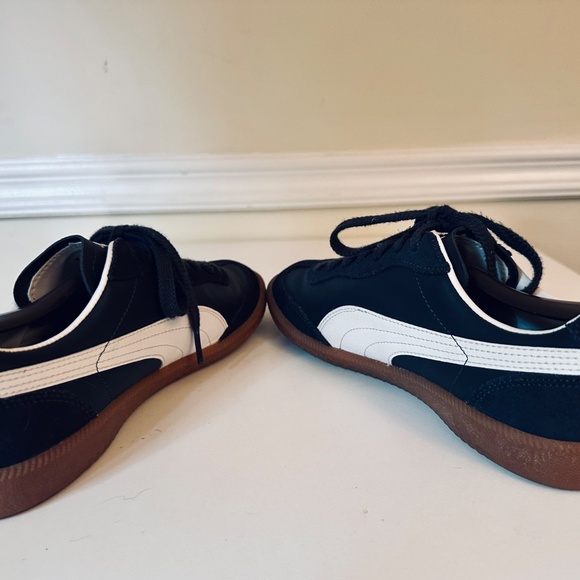 EUC - Puma - Men’s Super Liga - US Size 8 / EUR Size 40 - New Navy/White - Picture 6 of 9